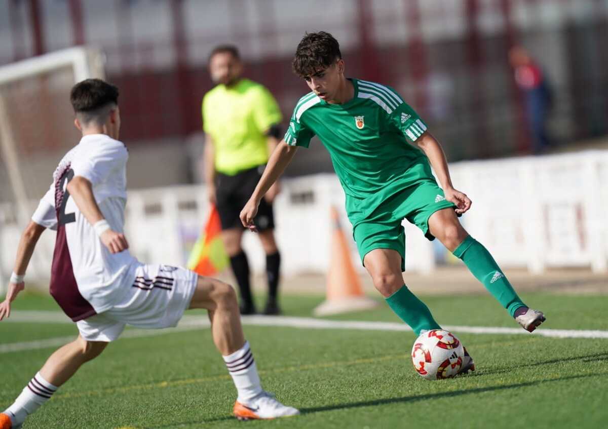 Enrique Almendáriz a la Selección Española sub-15